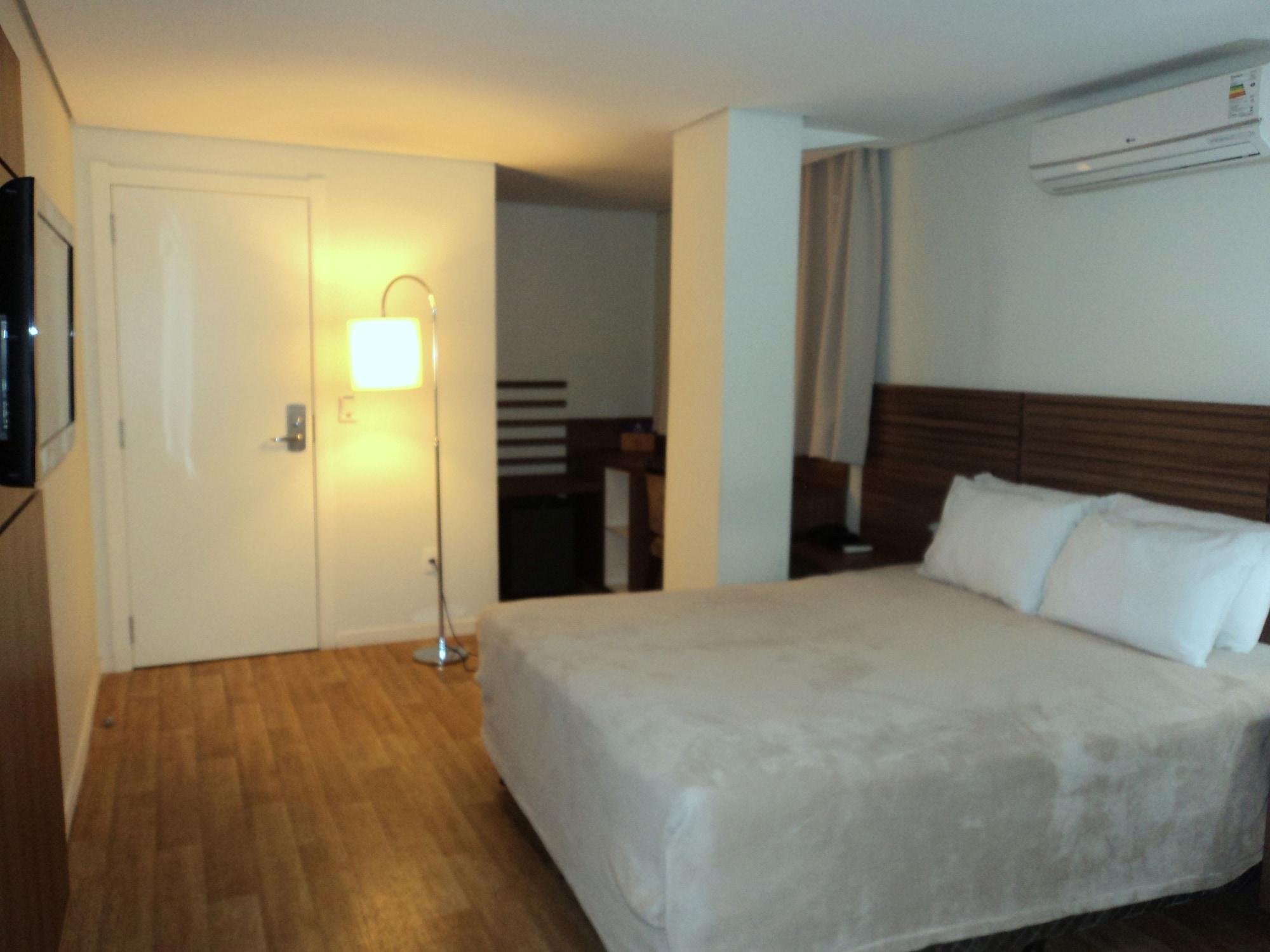 Umbu Hotel Porto Alegre - Centro Historico - Prox Aeroporto 15Min エクステリア 写真